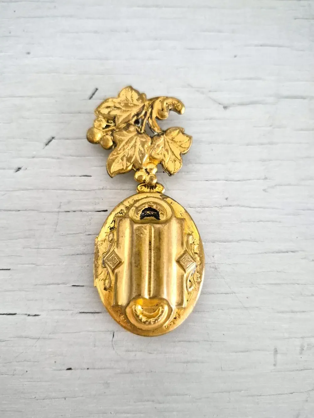 Vintage Gold Tone Floral Etched Locket Pin Brooch